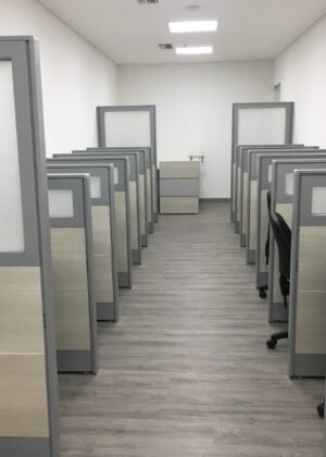 Divisiones metálicas y formica
