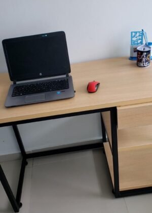 Escritorio con gaveta (1)