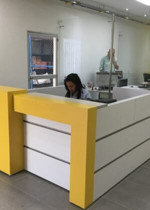 Recepción en formica