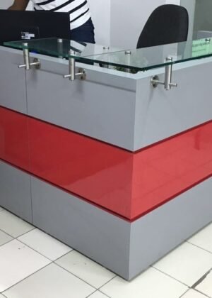 Recepción en formica
