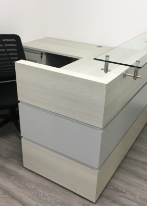 Recepción en formica