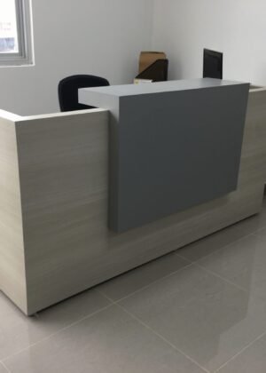 Recepción en formica